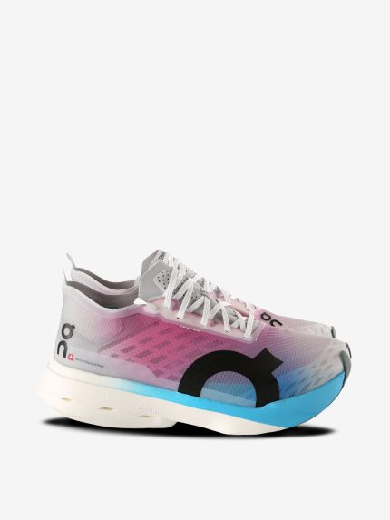 ON RUNNING - Women Cloudboom Strike Sneakers