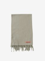 Green scarf, front view
